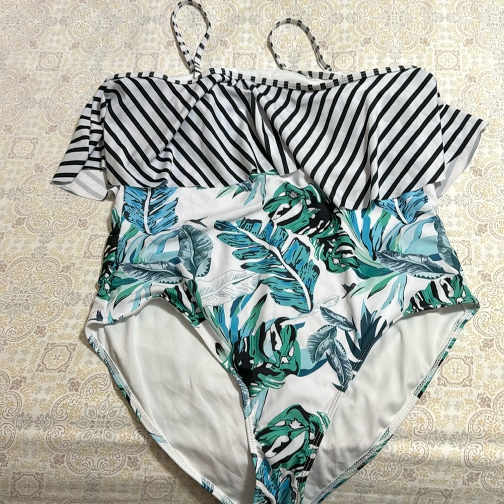 Never worn SHEIN swimsuit